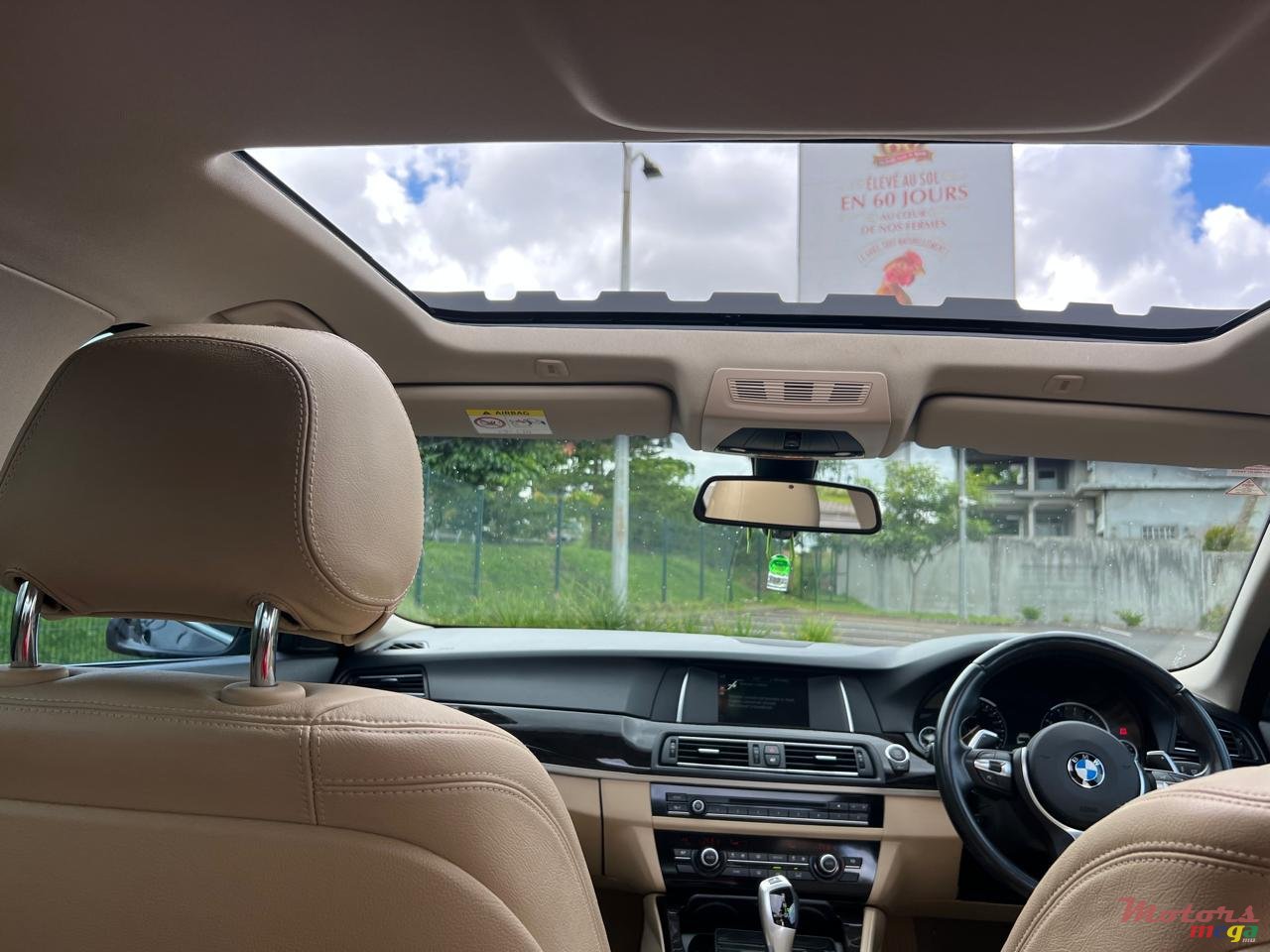 2017' BMW 520 photo #2