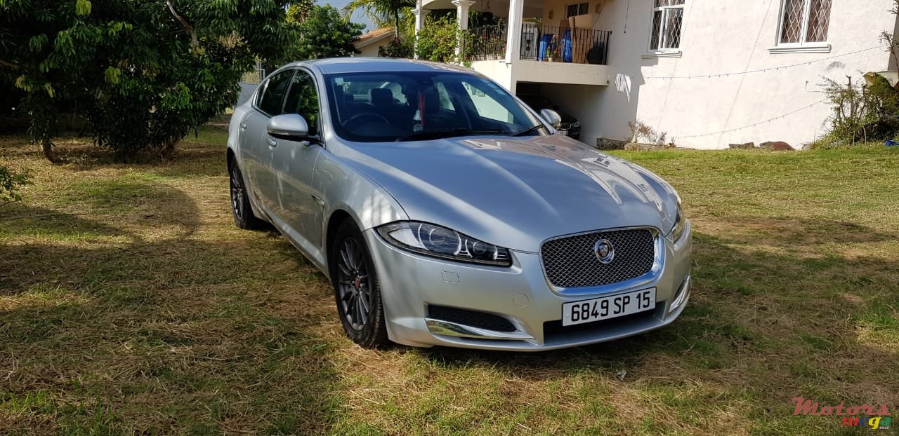 2015' Jaguar XF OEM Luxury photo #1