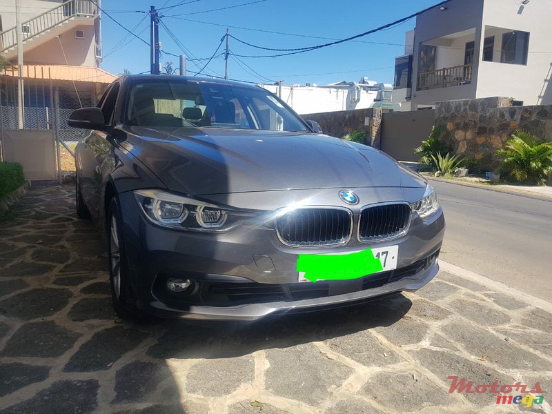 2017' BMW 3 Series 330e photo #1
