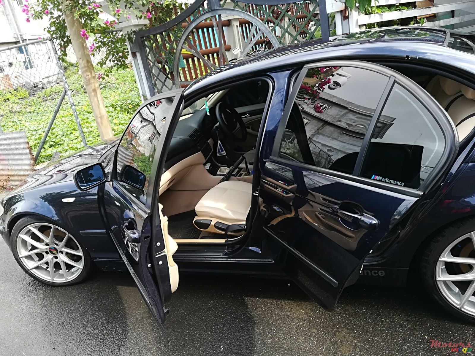 2004' BMW 318 photo #3