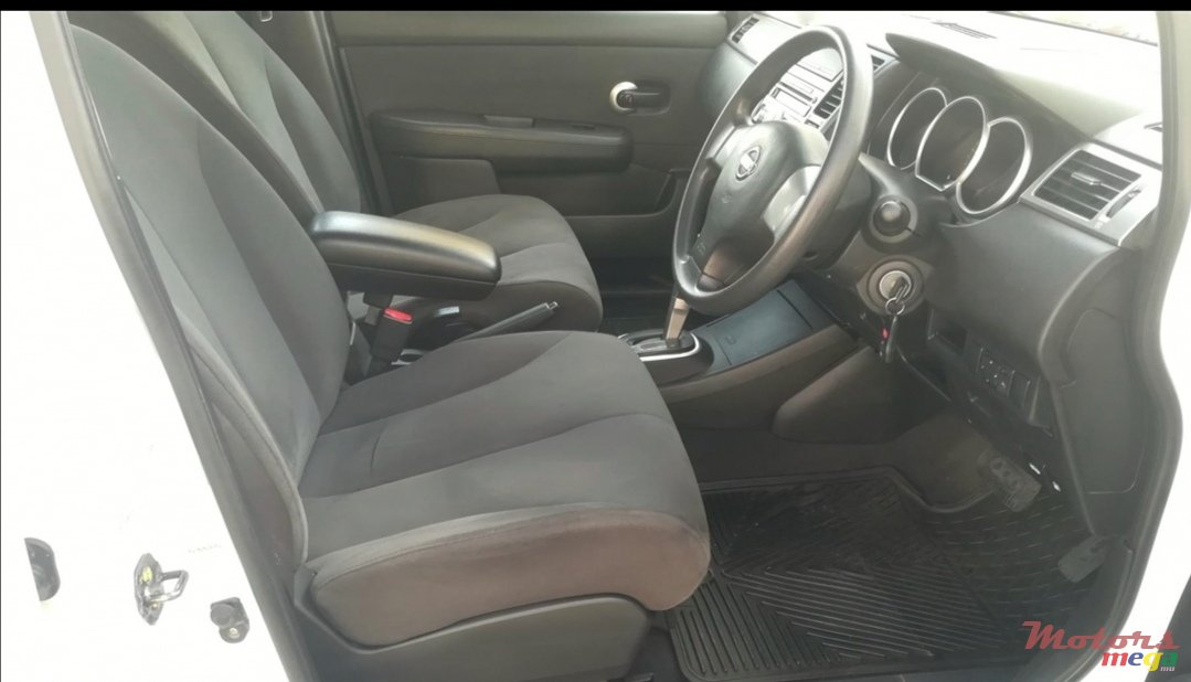 2007' Nissan Tiida photo #6