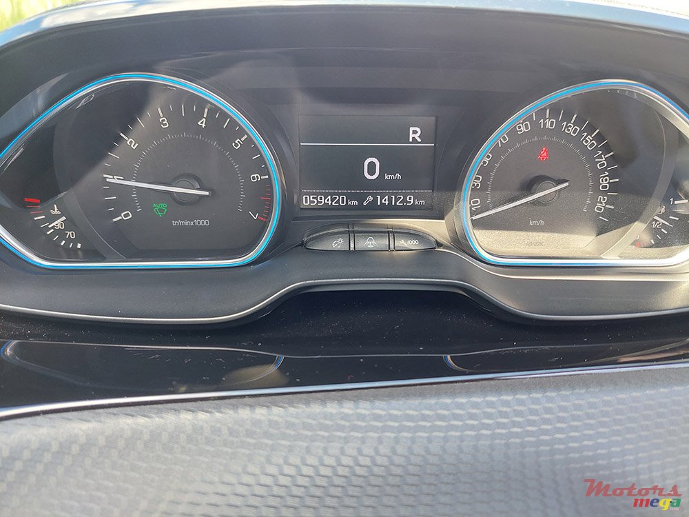 2019' Peugeot 2008 photo #7