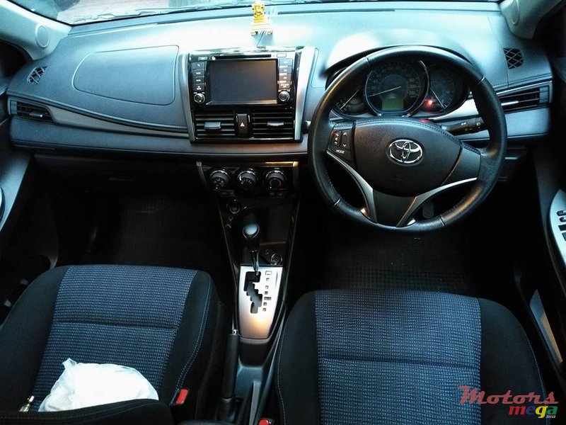 2014' Toyota Yaris photo #4