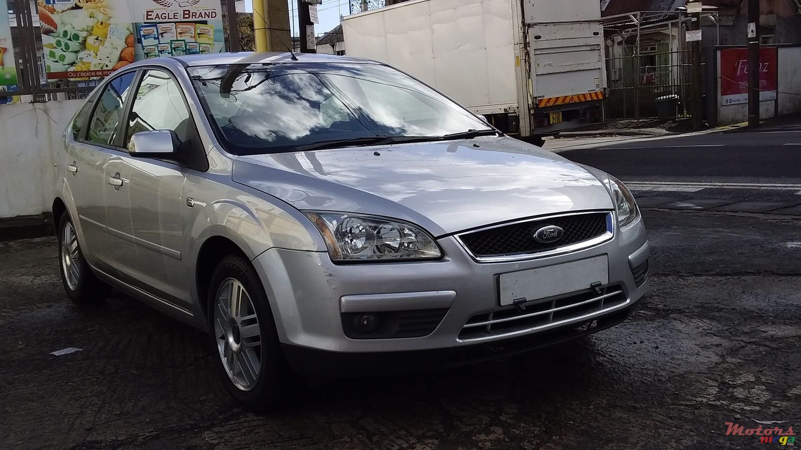 2008' Ford Focus photo #1