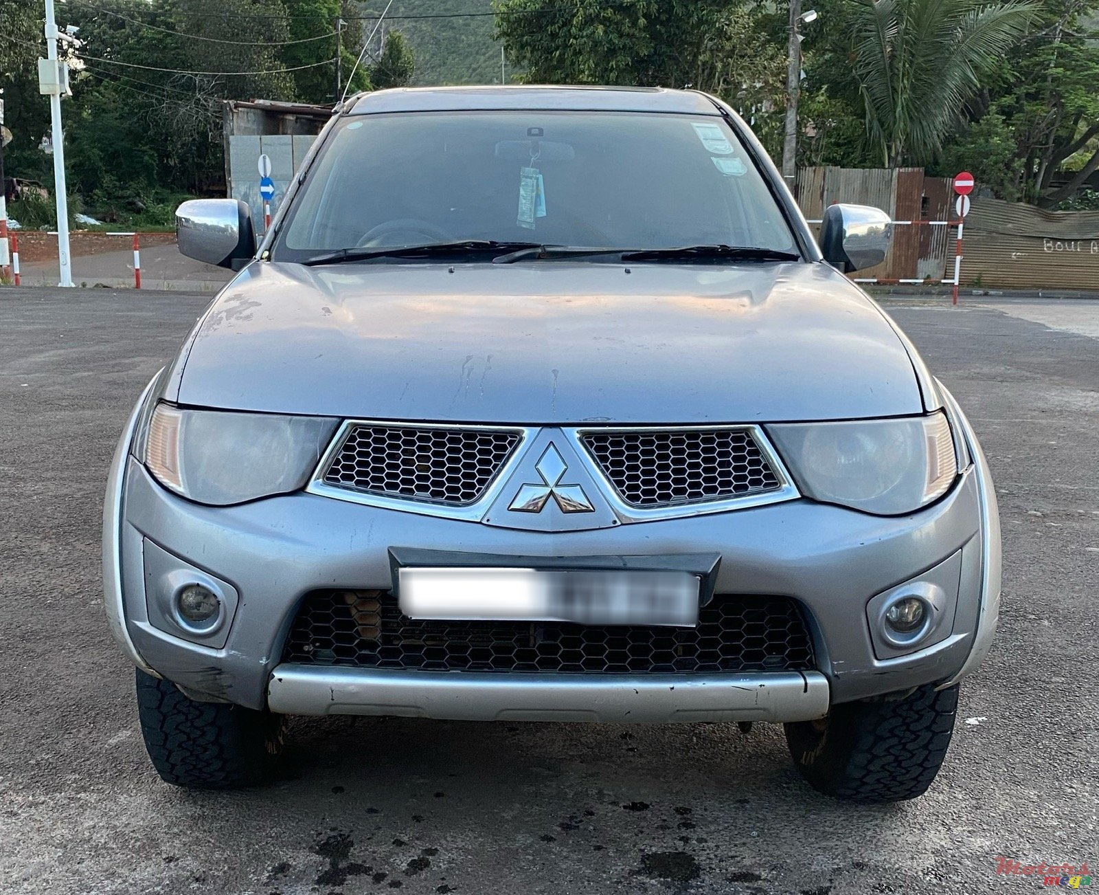 2014' Mitsubishi L 200 4*4 Sportero photo #1