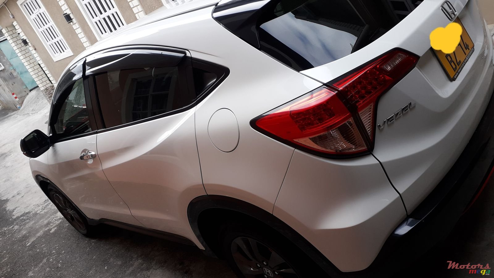 2014' Honda Vezel photo #3