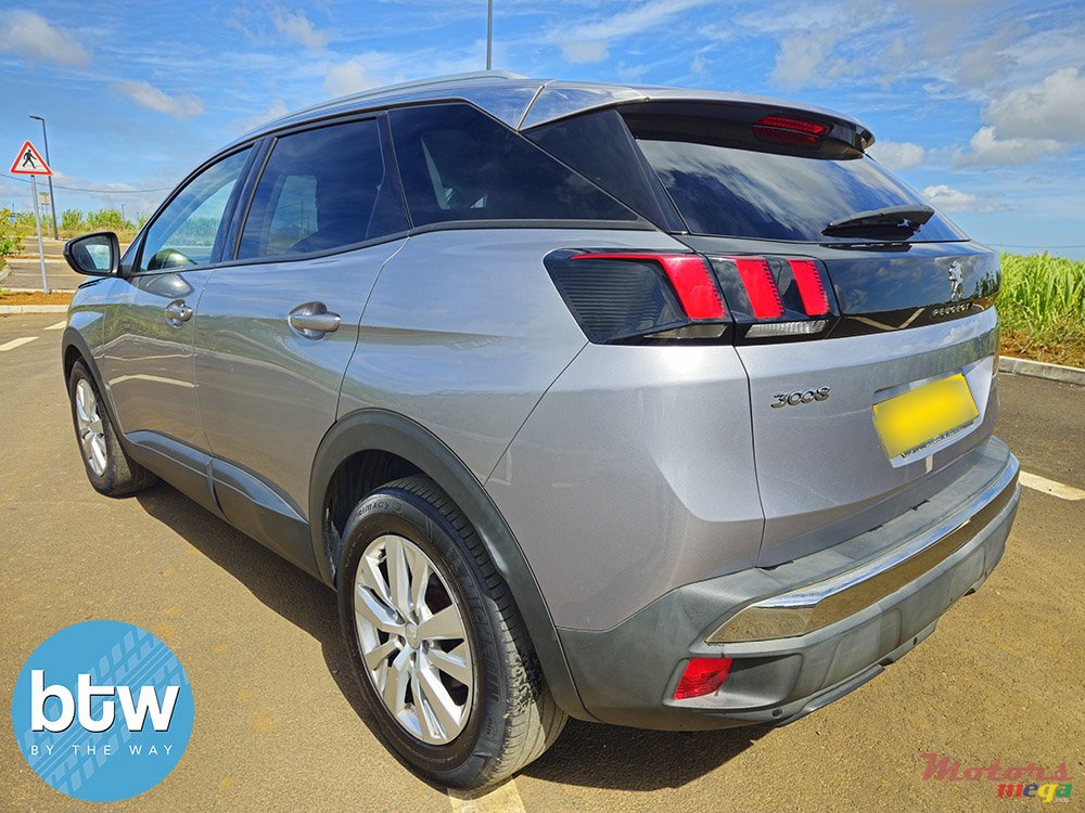 2018' Peugeot 3008 photo #3