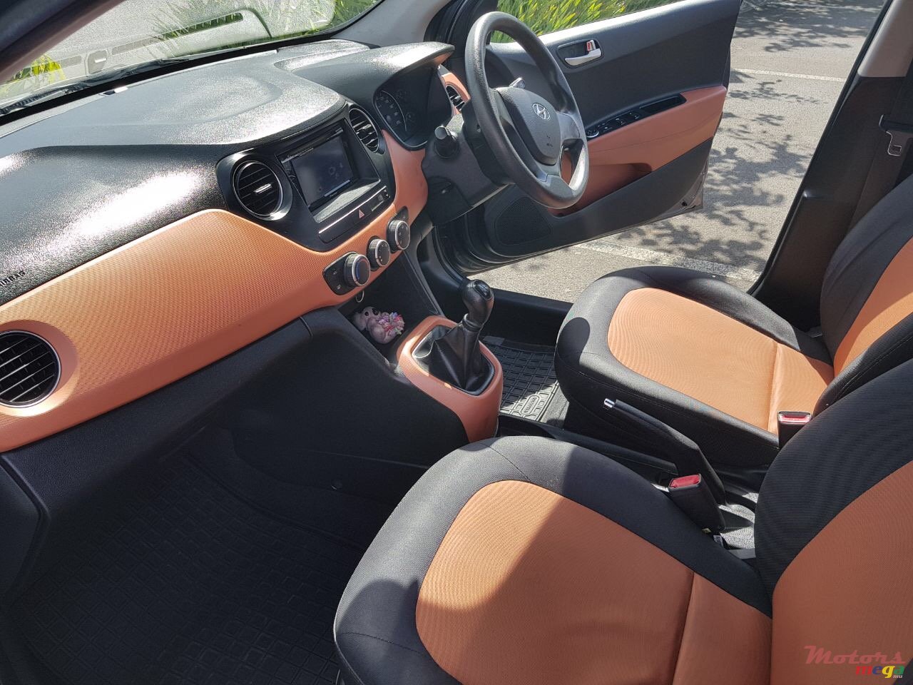 2014' Hyundai i10 Grande i10 photo #6