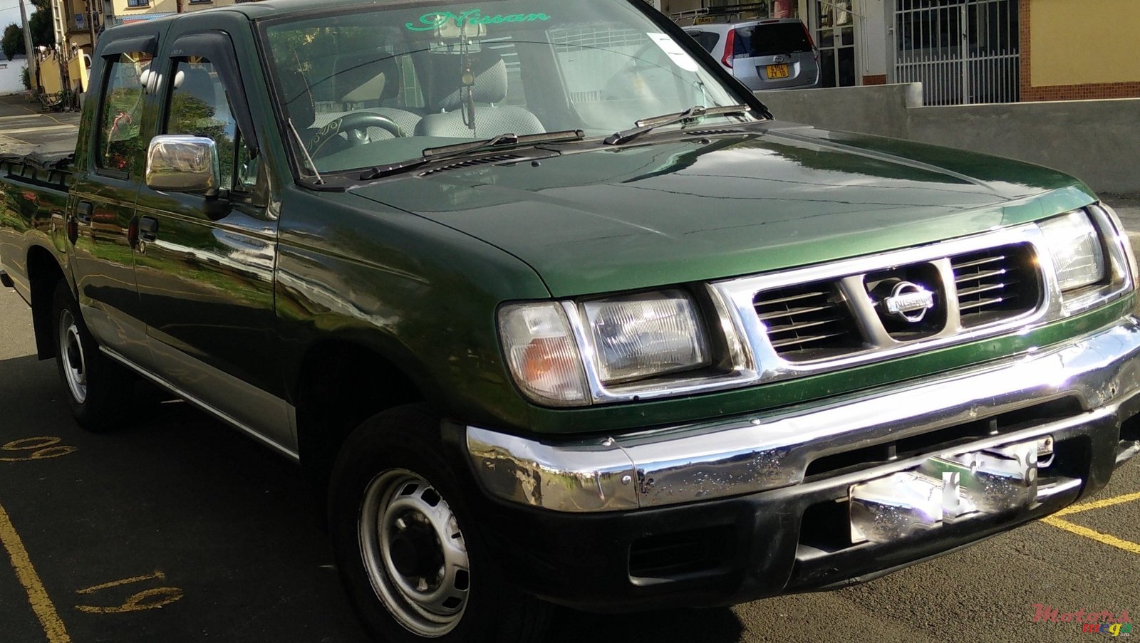 1998' Nissan photo #1