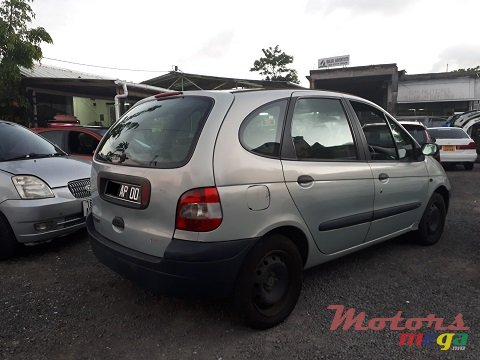 2000' Renault Megane photo #5