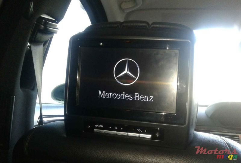 2009' Mercedes-Benz S 320 photo #7