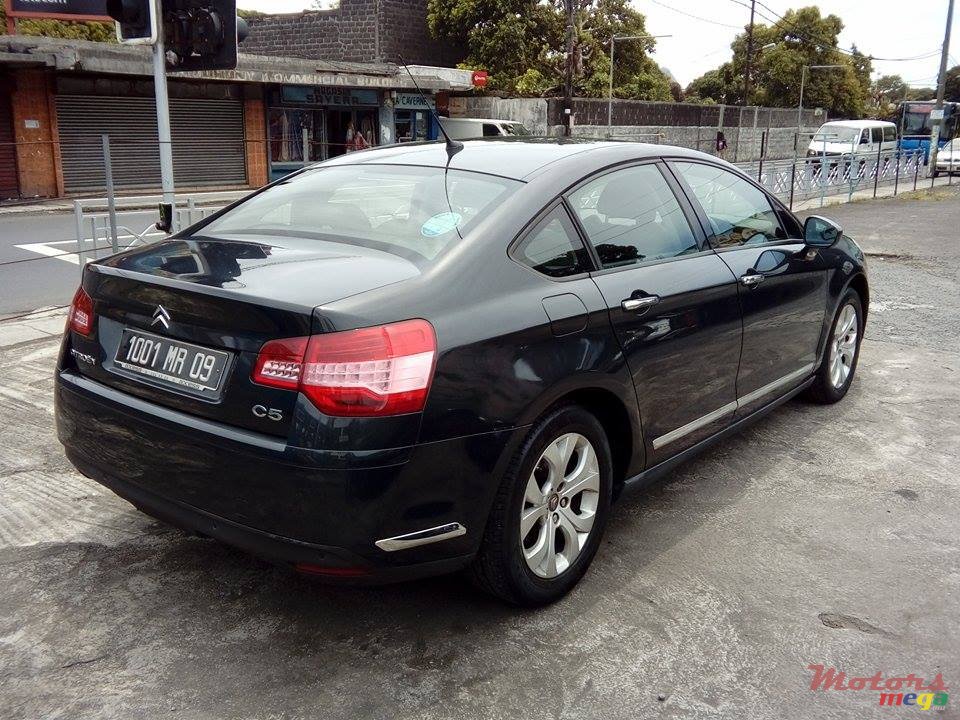 2009' Citroen C5 2.0 HDi photo #4