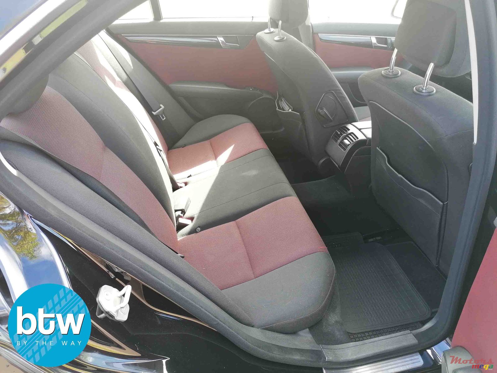 2010' Mercedes-Benz C-Class 180 photo #4