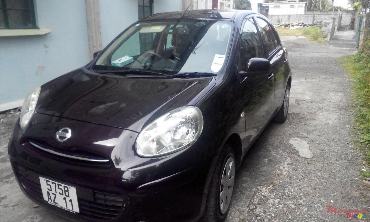 2011' Nissan March 2011 photo #2