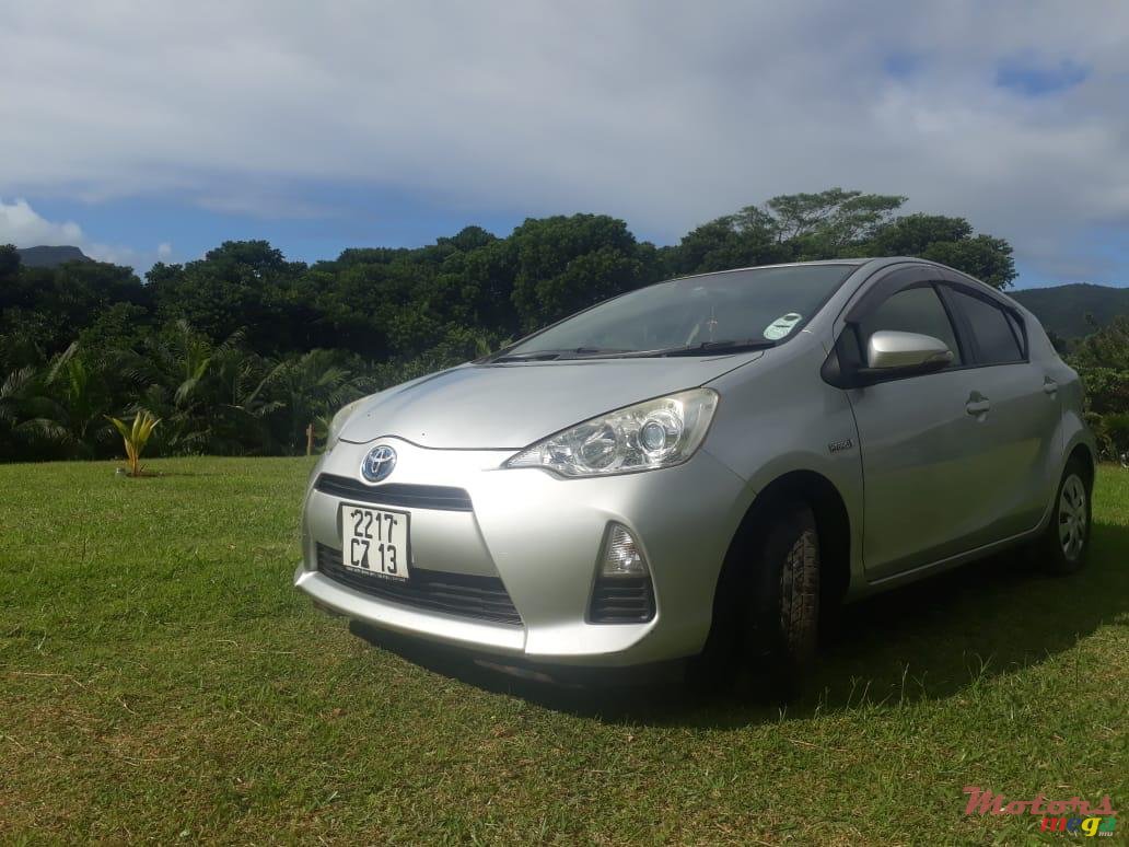 2013' Toyota Aqua photo #4