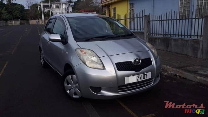 2007' Toyota Vitz 1300cc photo #1
