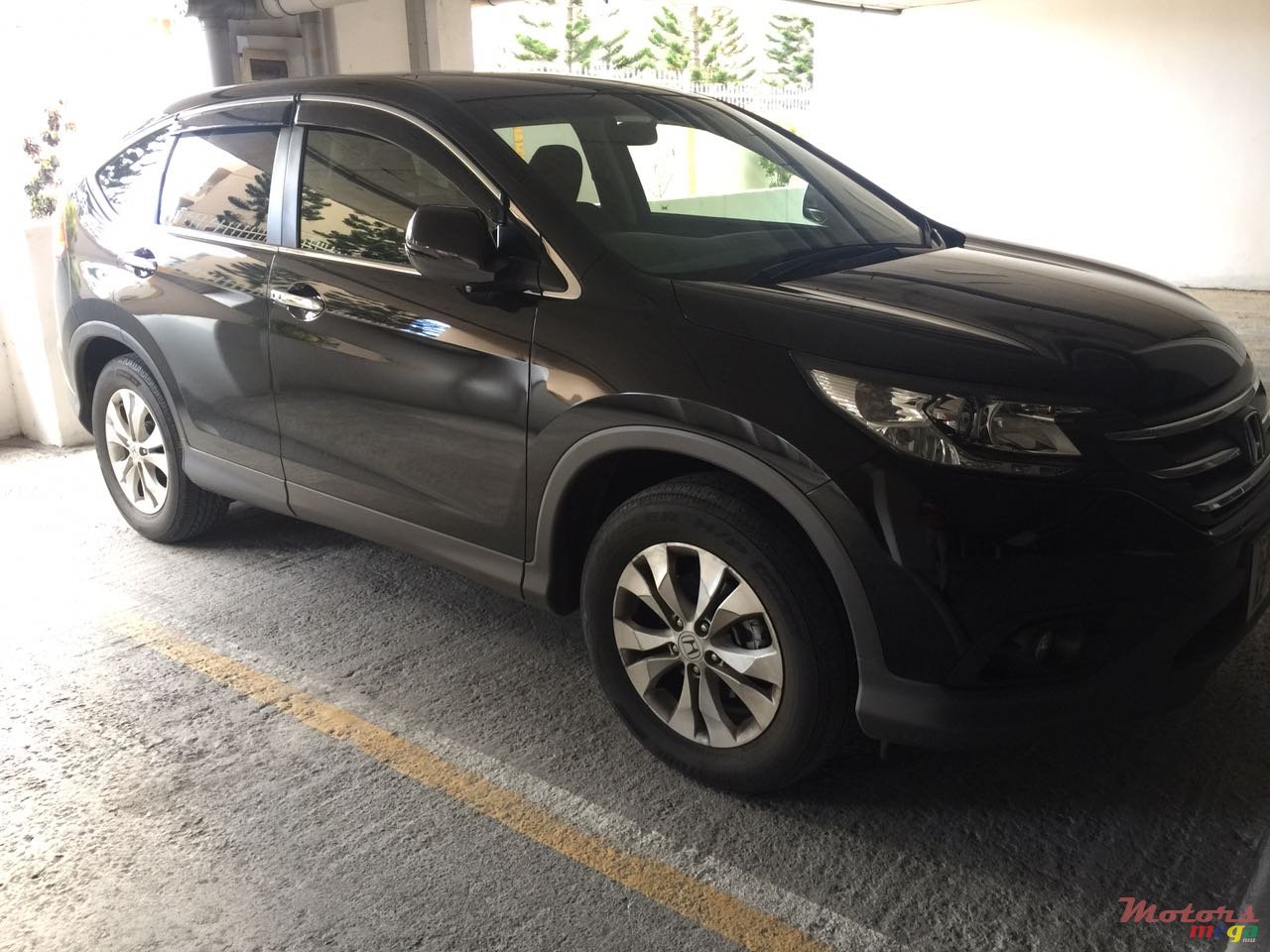 2013' Honda CR-V photo #1