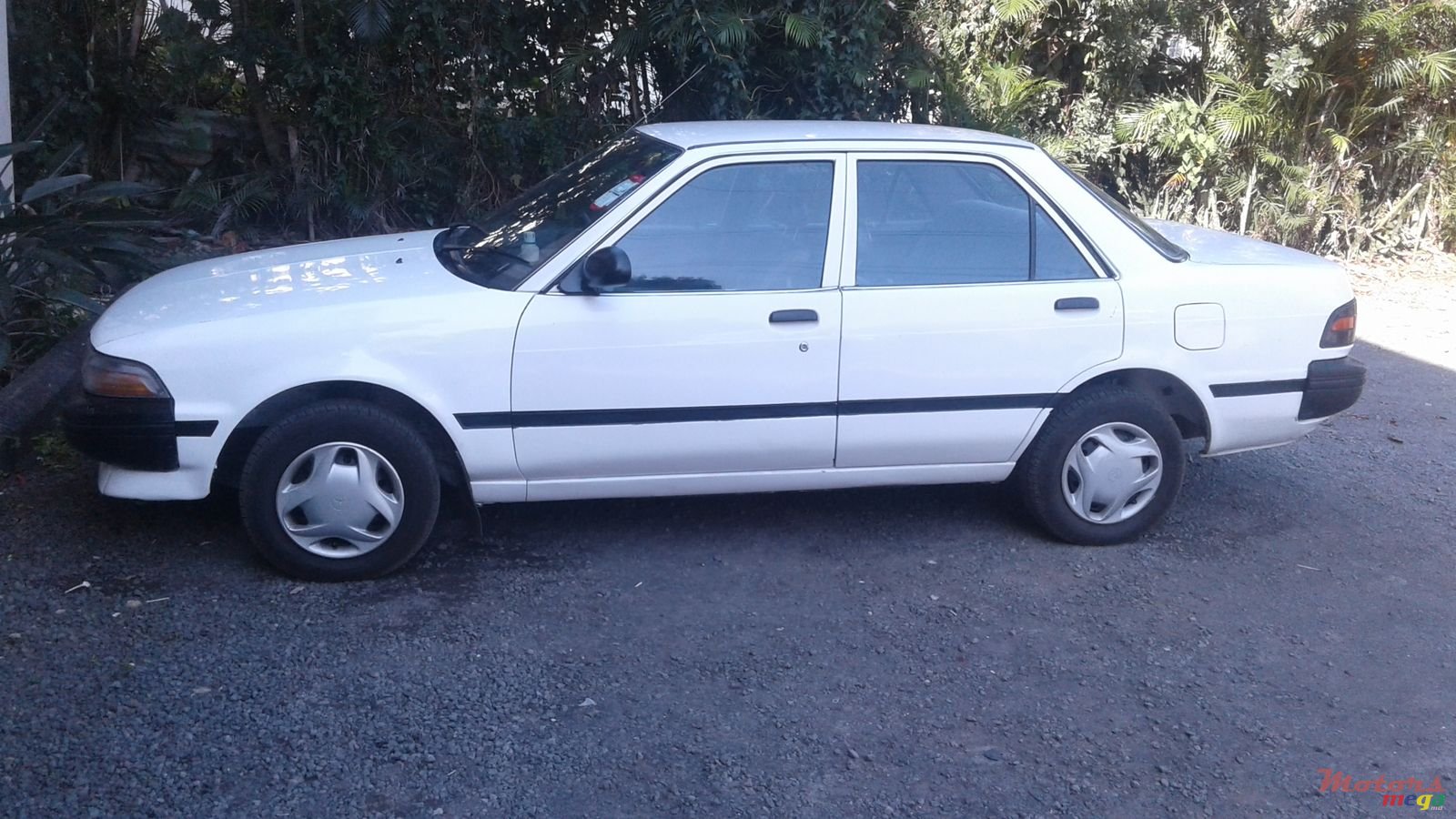 1989' Toyota Carina photo #1