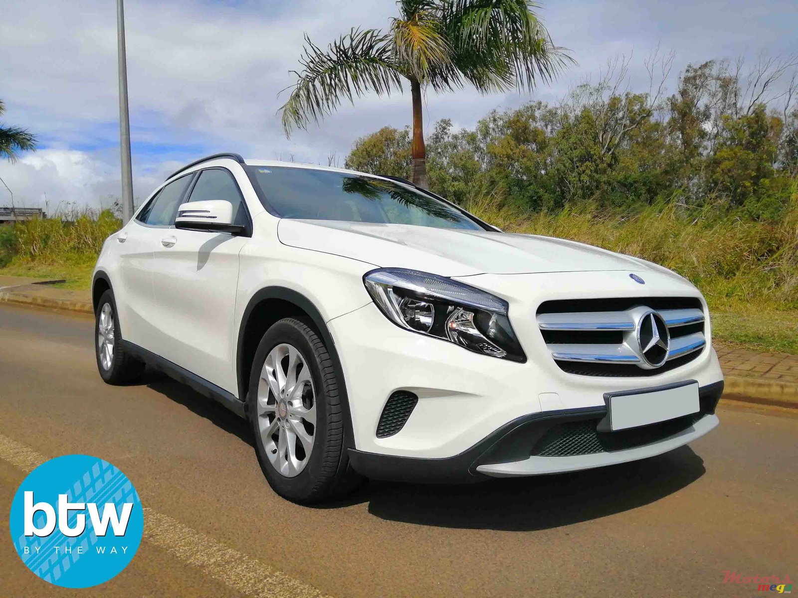 2016' Mercedes-Benz GLA-Class photo #1