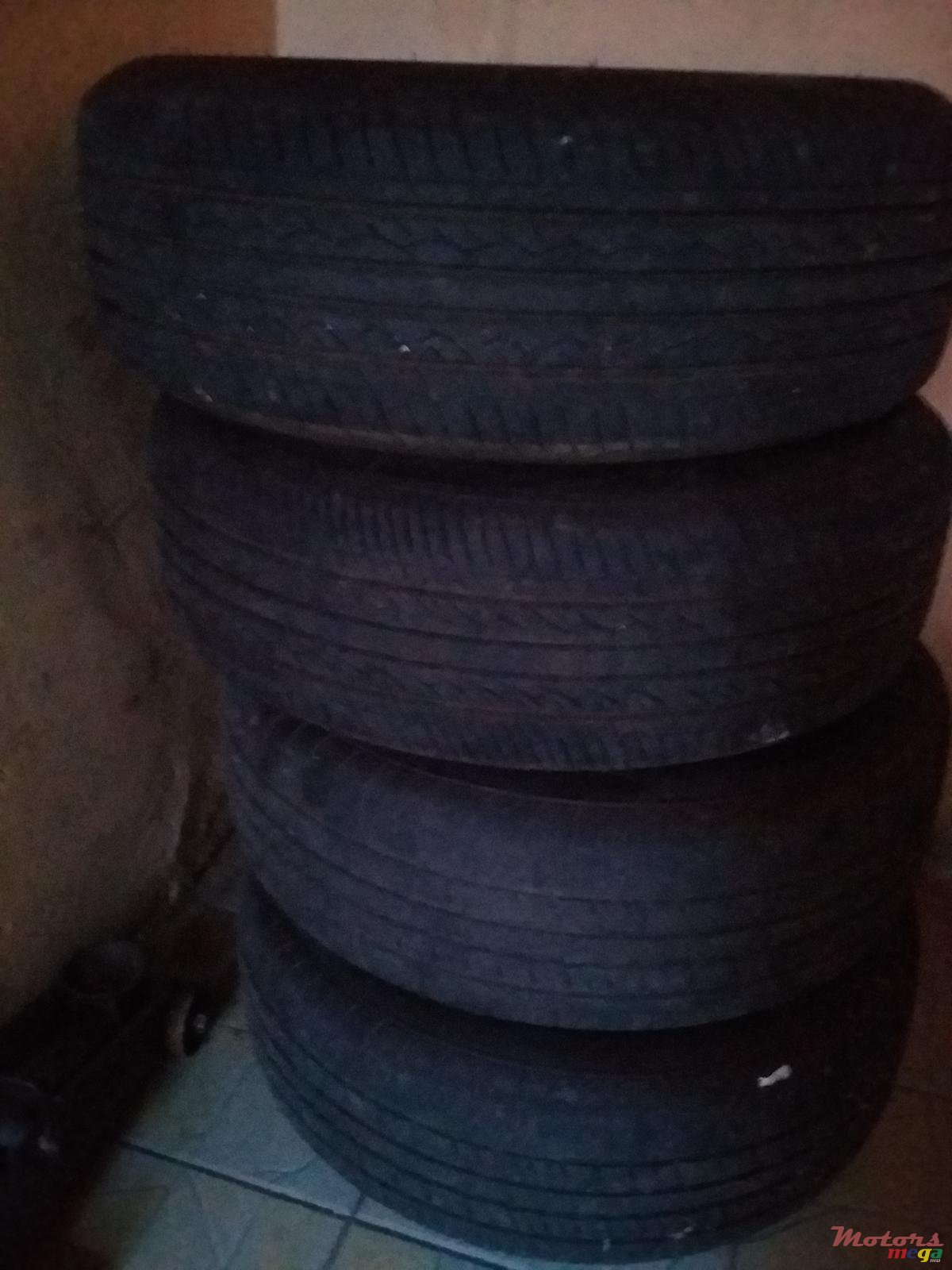 2000' Toyota Corolla photo #2