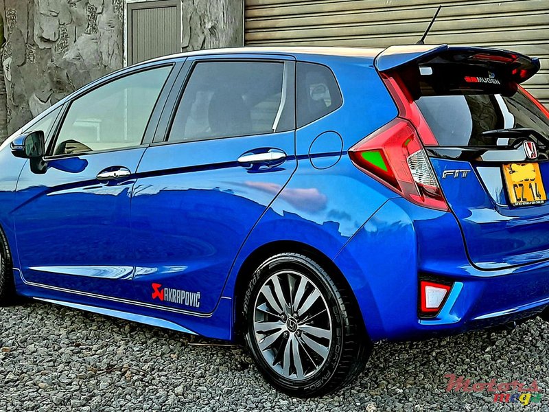 2014' Honda Fit Sport Absorbers and exhaust photo #4