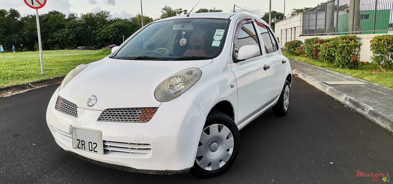 2002' Nissan March photo #2