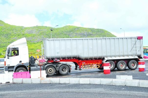 Road safety: Mandatory Speed Limiters For Trucks Soon