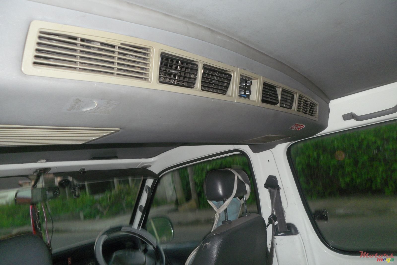 1999' Toyota HiAce no photo #3