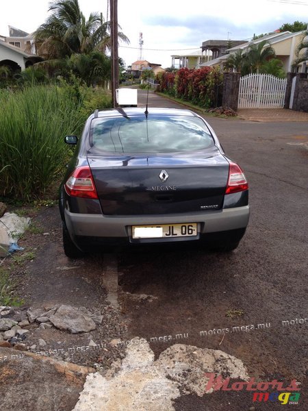 2006' Renault photo #2