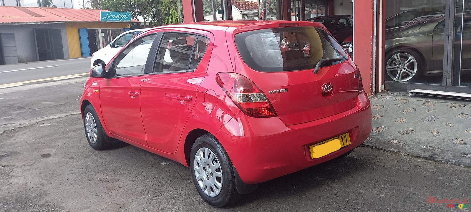 2011' Hyundai i20 photo #3