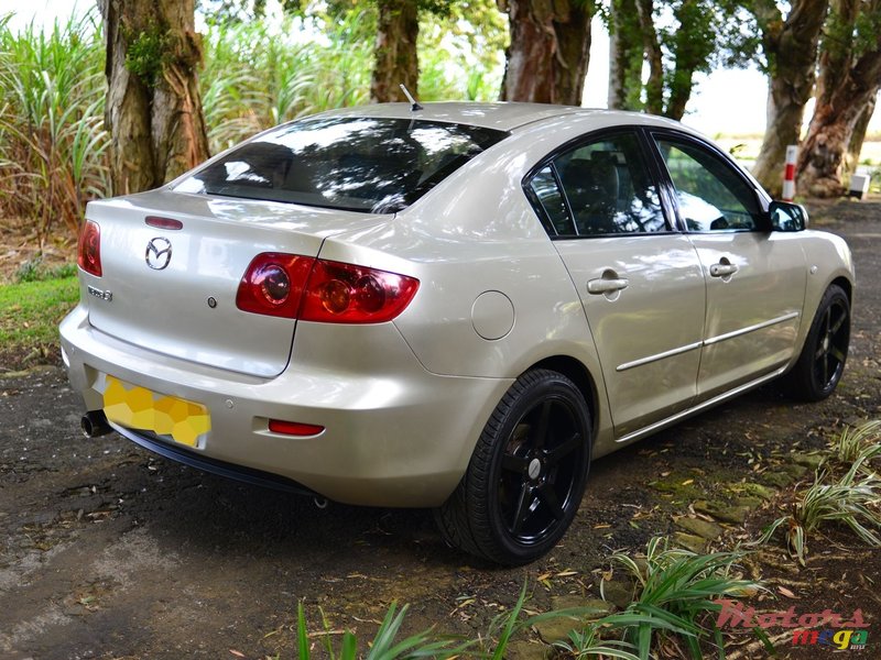 2004' Mazda 3 photo #3