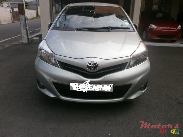 2011' Toyota Vitz local photo #1