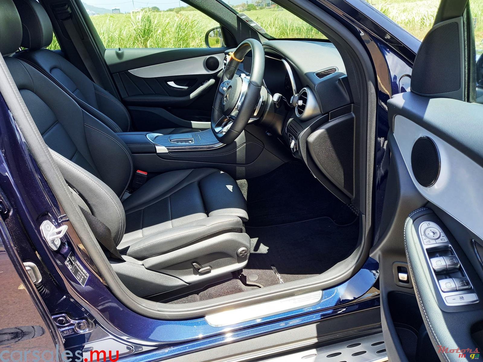 2021' Mercedes-Benz GL-Class GLC300e photo #5