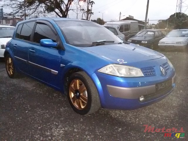 2005' Renault Megane photo #1