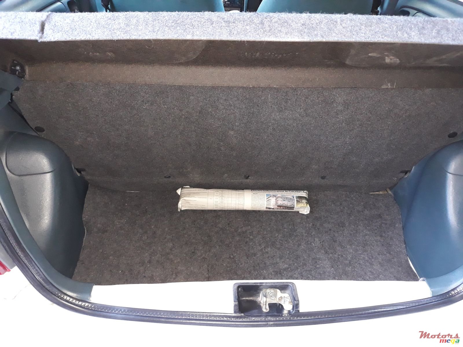 2000' Toyota Vitz photo #5