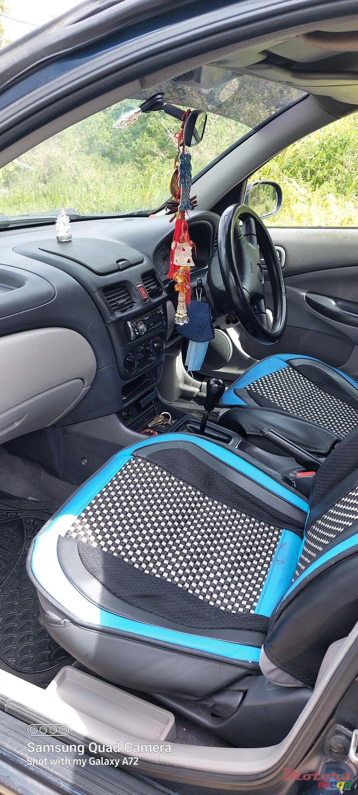 2002' Nissan Sunny photo #2