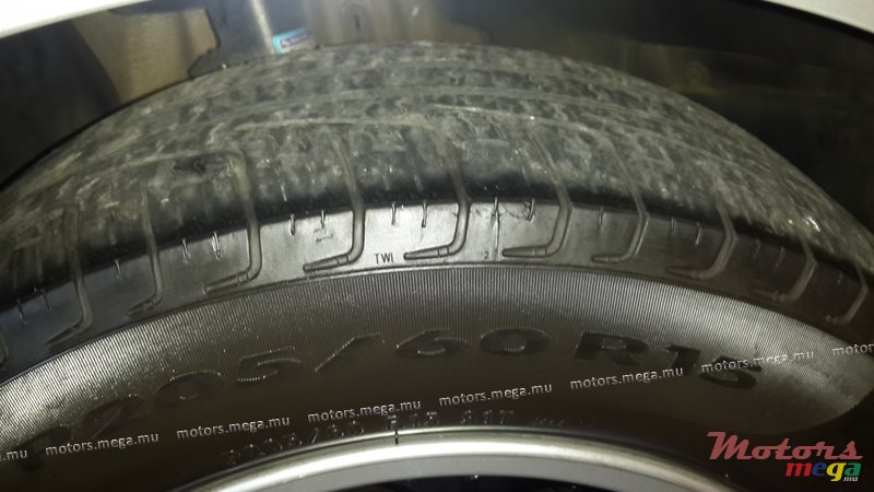 2010' BMW Alloy Wheel 15" photo #2