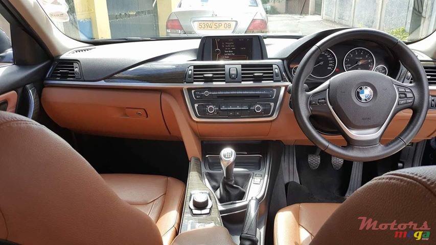 2012' BMW 328 photo #2