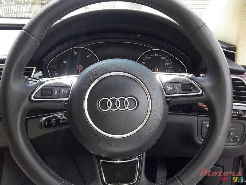2018' Audi A8 photo #2