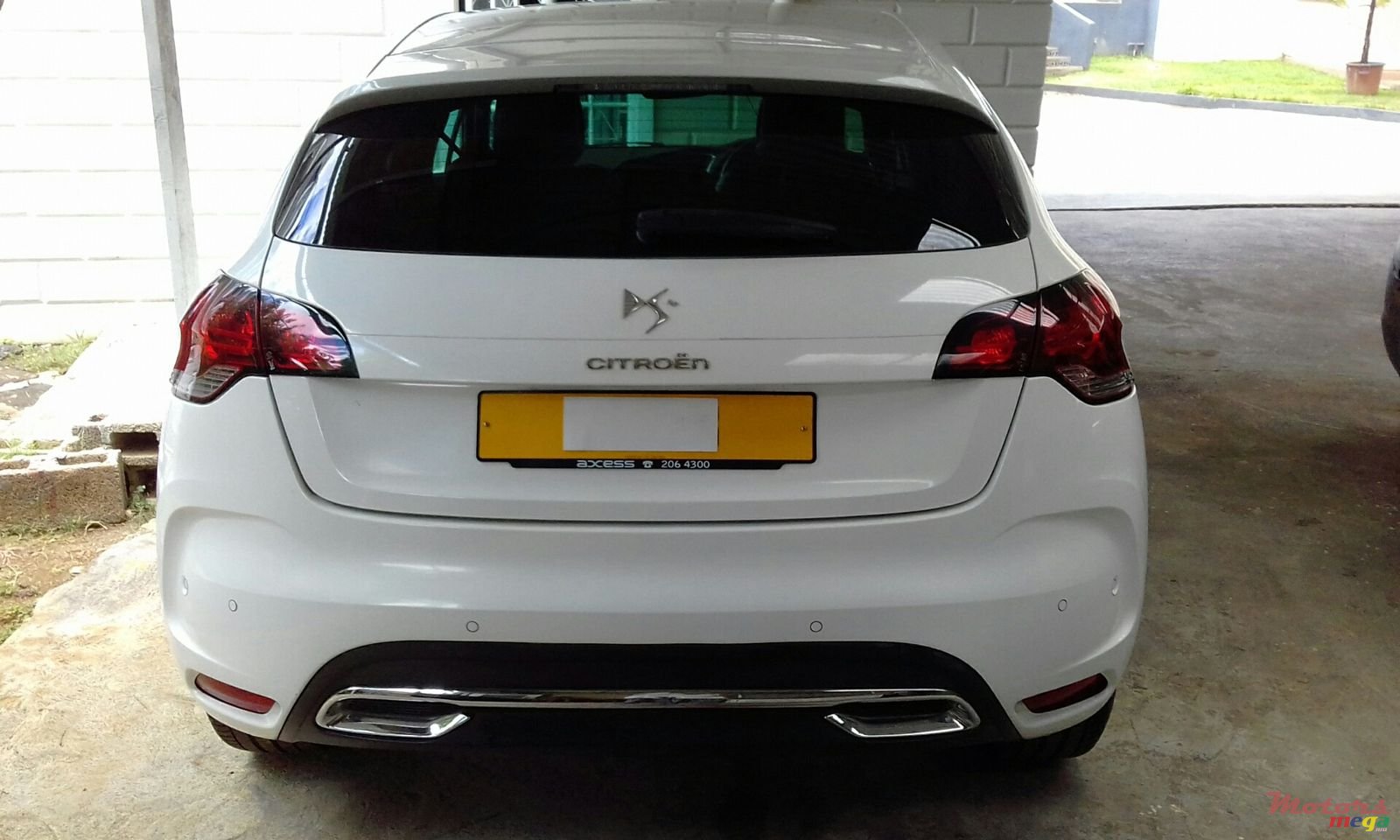 2012' Citroen DS4 photo #3