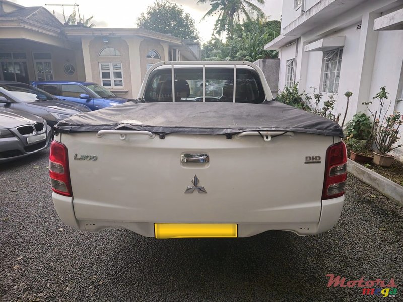 2016' Mitsubishi L 200 2x4 photo #3