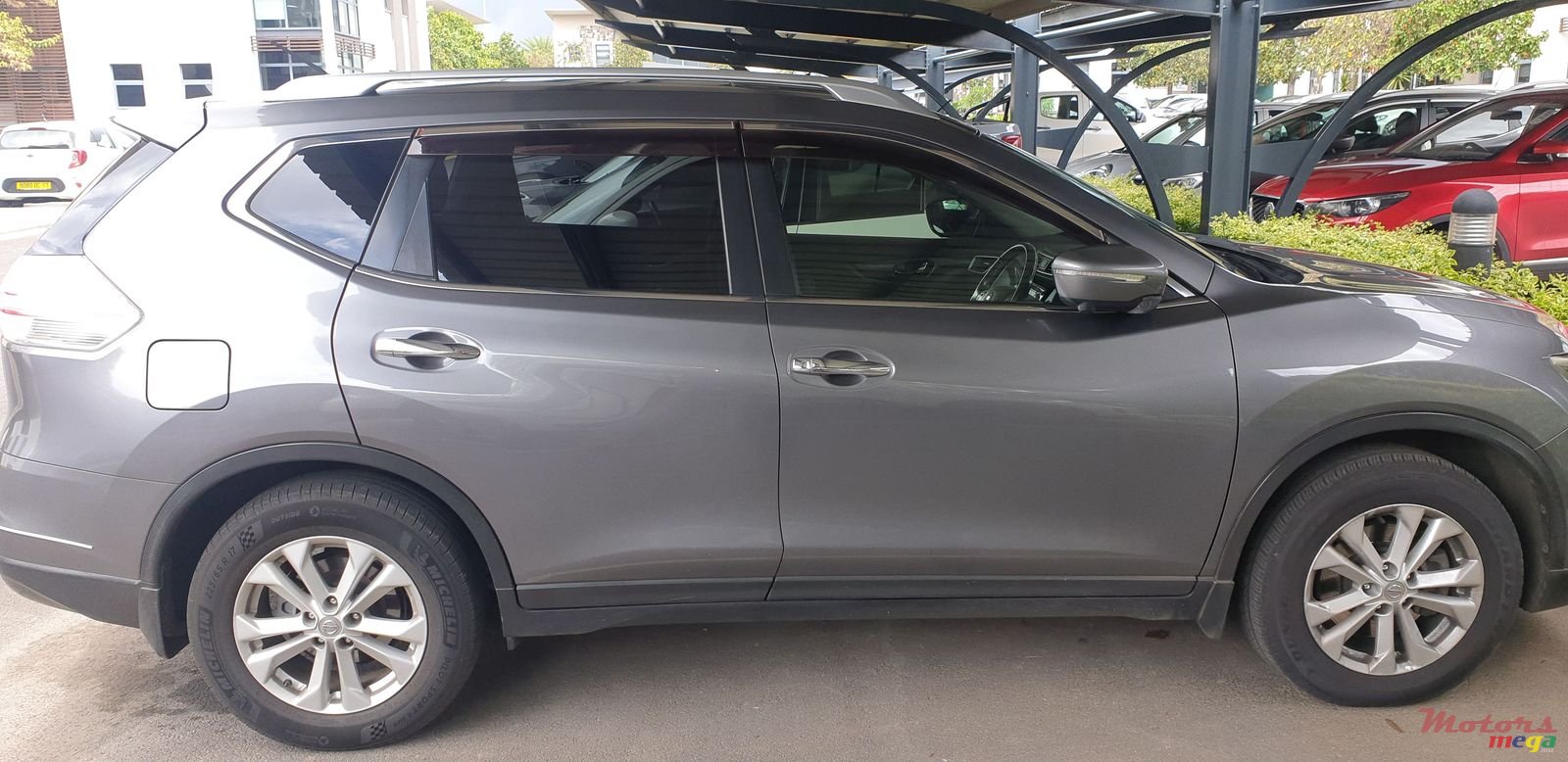 2014' Nissan X-Trail photo #1