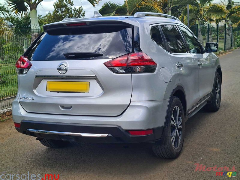 2018' Nissan X-Trail 2.0 AWD 7 Seater photo #4