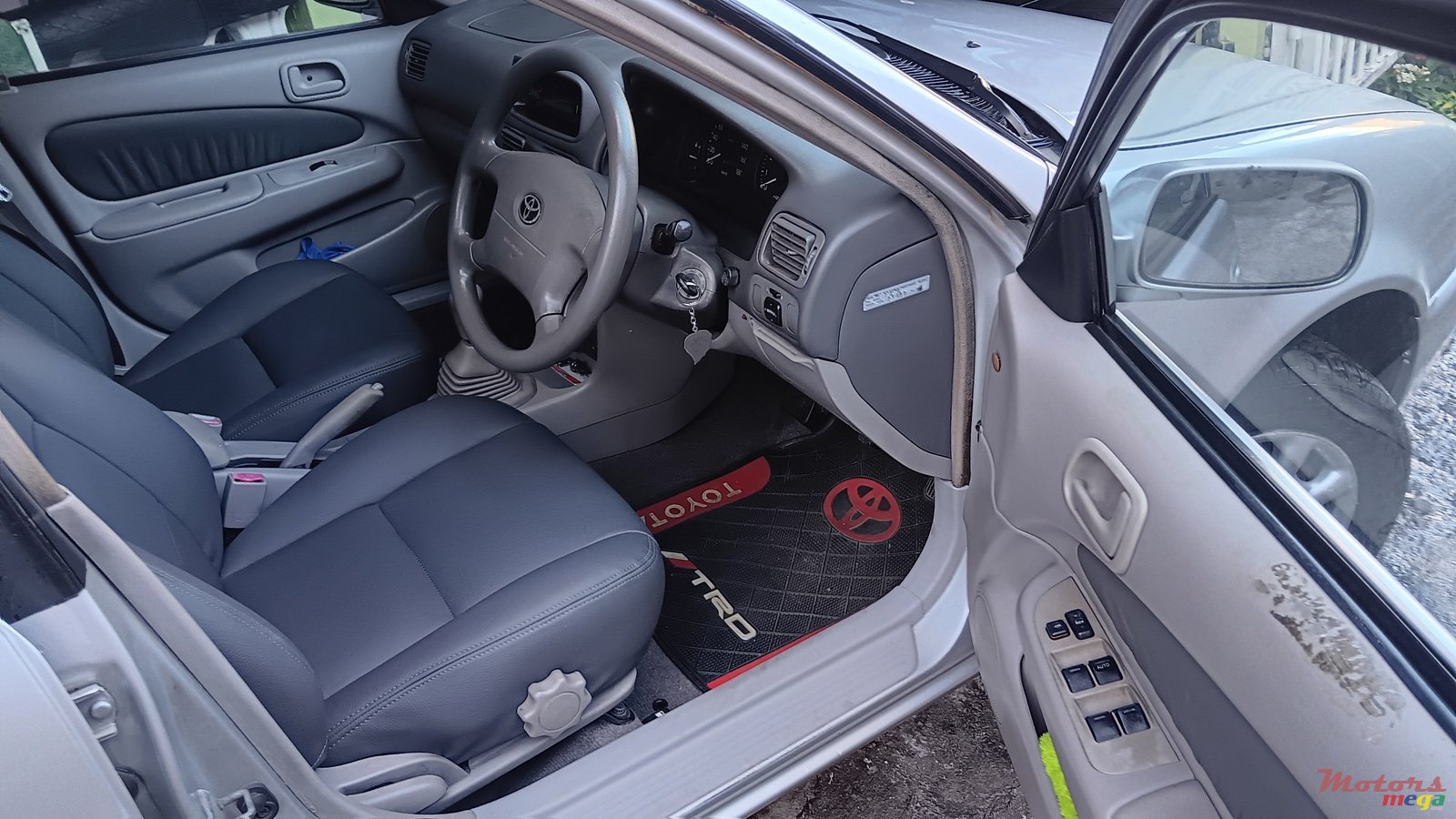 2000' Toyota Corolla photo #3