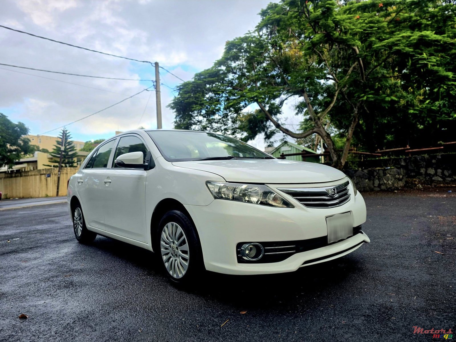 2015' Toyota Allion photo #2