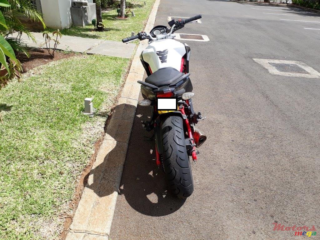 2013' CF Moto 650NK photo #2