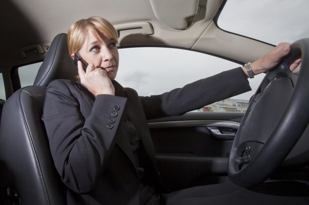 New Study Finds Talking On Mobile Phones While Driving Doesn't Increase Crash Rates