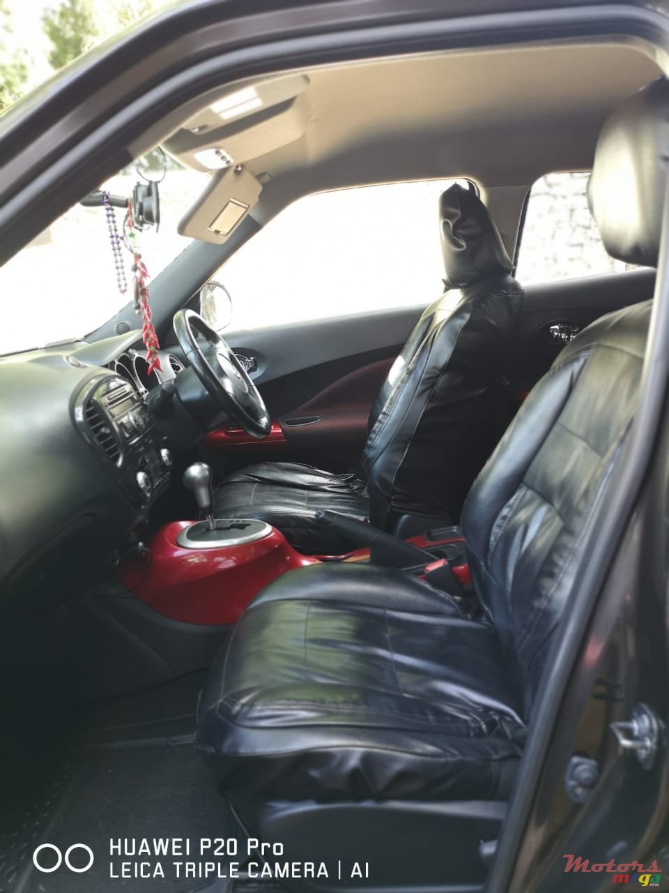 2012' Nissan Juke photo #3