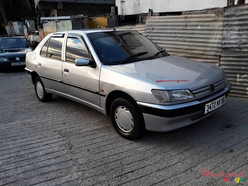 1996' Peugeot 306 sedan photo #1
