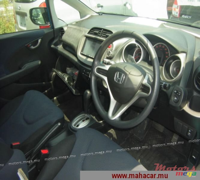 2011' Honda FIT photo #5